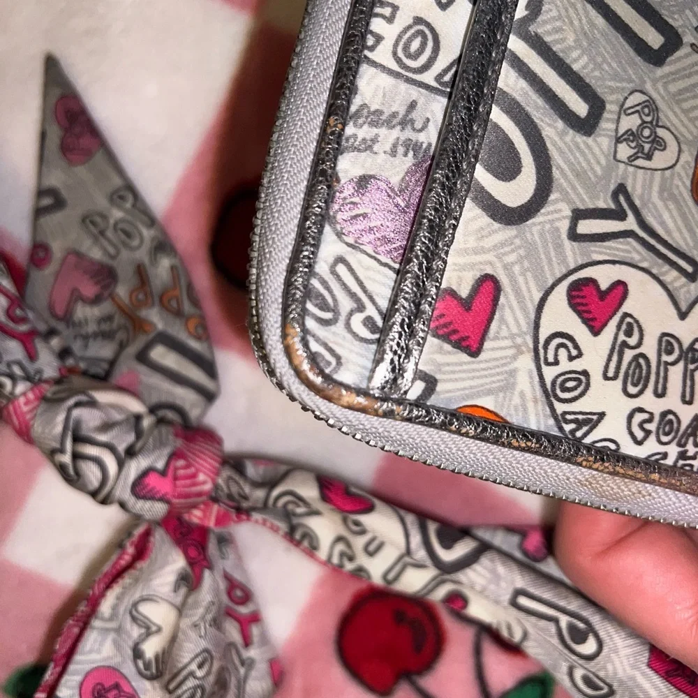 Coach Poppy Butterfly Bandana Metallic Silver Graffiti Wristlet Wallet Y2K 🦋 - Picture 13 of 16
